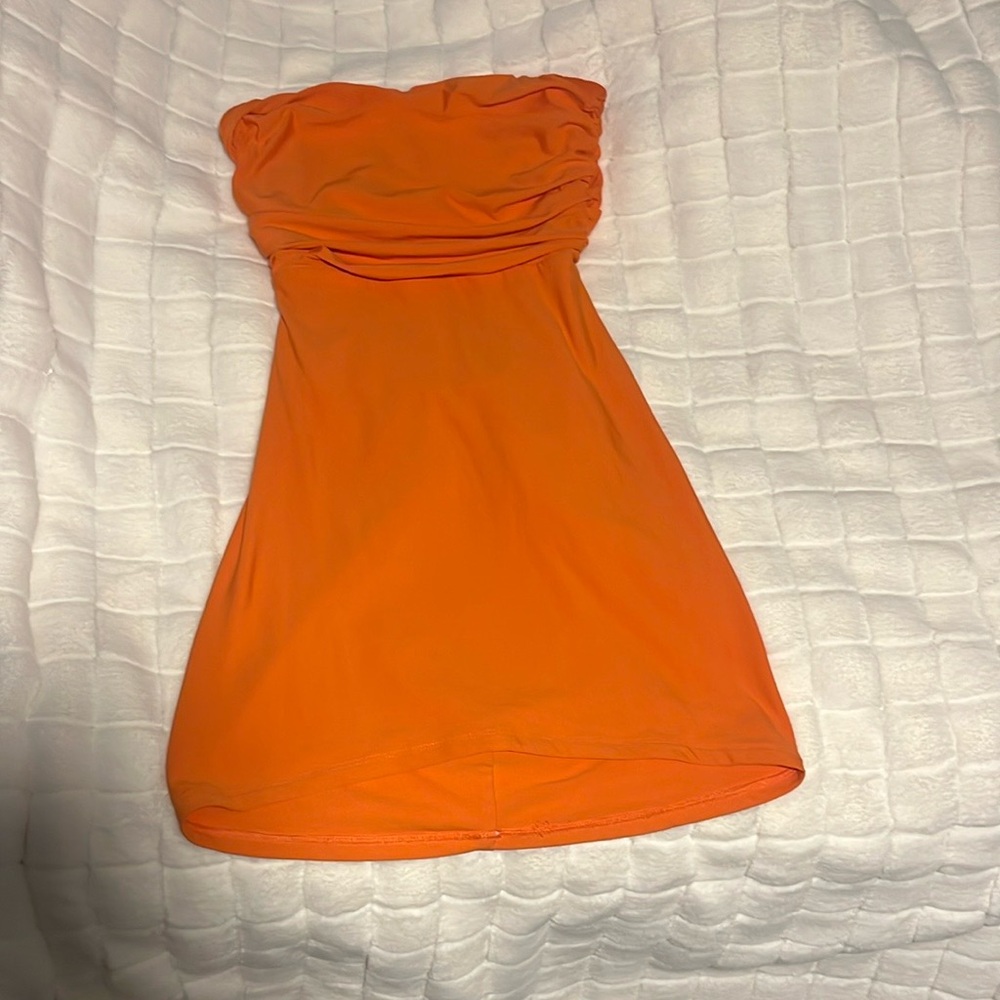 Lucy in the Sky Orange Ruched Strapless Sheath Dress